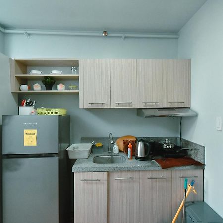 Cozy Unit With Free Pool, Netflix & Wifi In Alabang Crq3 Aparthotel Muntinlupa City Εξωτερικό φωτογραφία